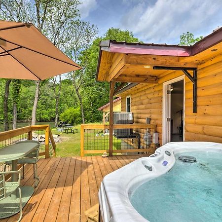 Cozy Cabin On Tuckasegee River - Near Bryson City Luaran gambar