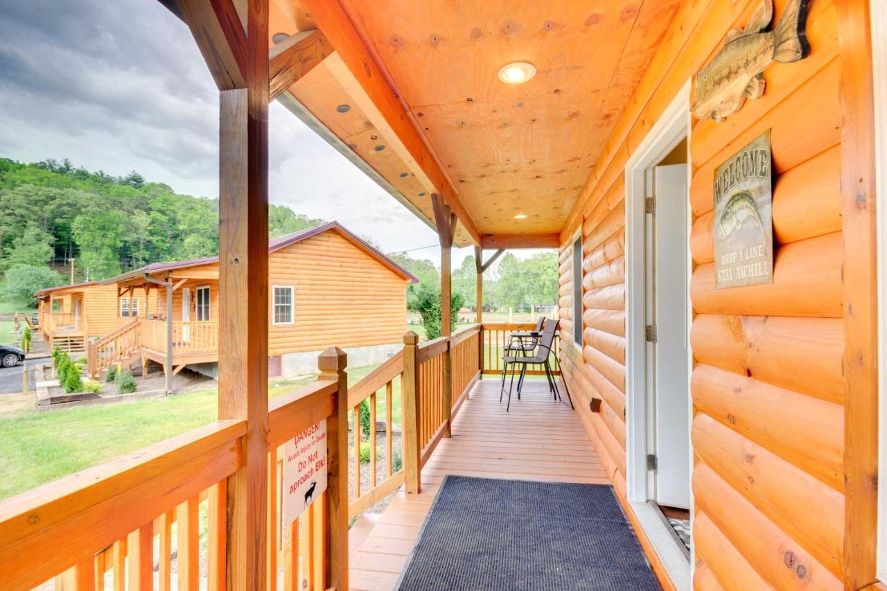 Cozy Cabin On Tuckasegee River - Near Bryson City Luaran gambar