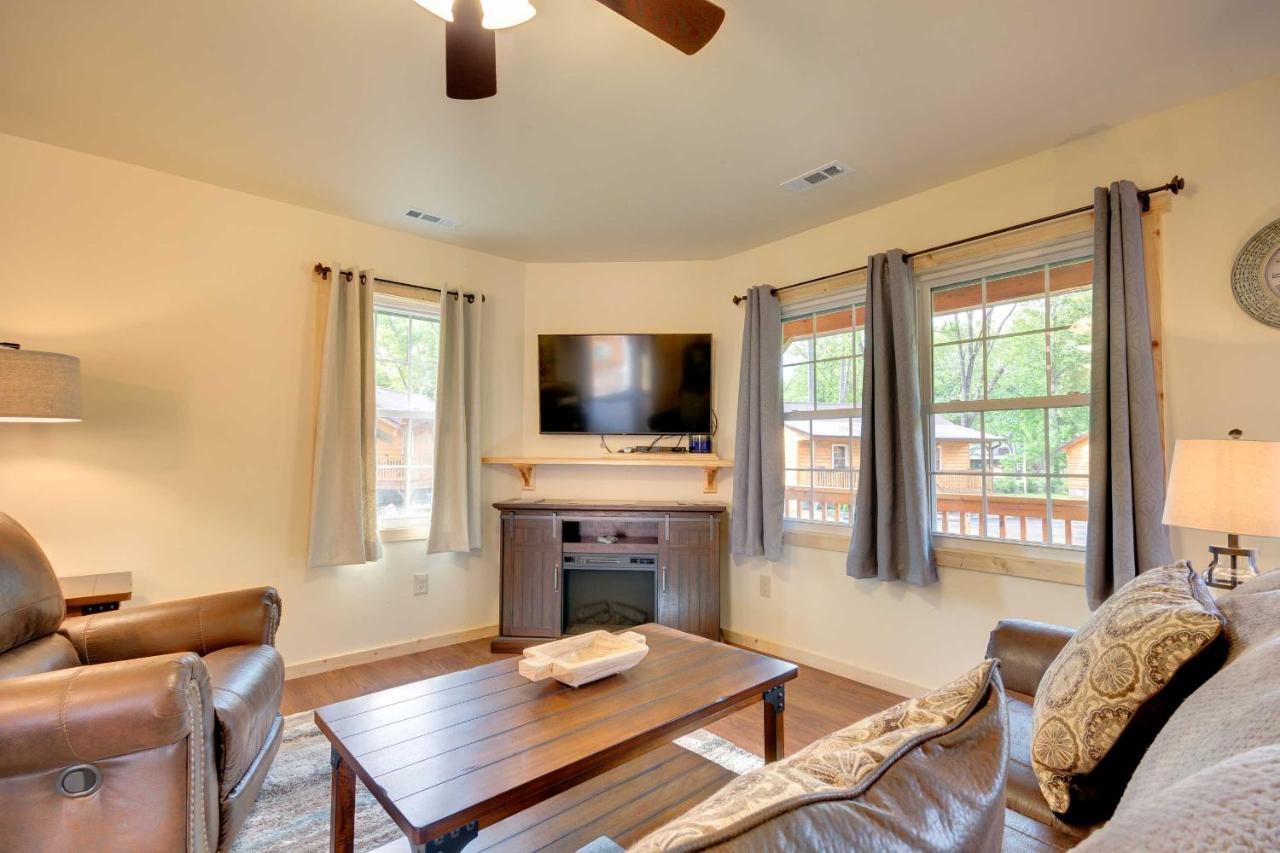 Cozy Cabin On Tuckasegee River - Near Bryson City Luaran gambar