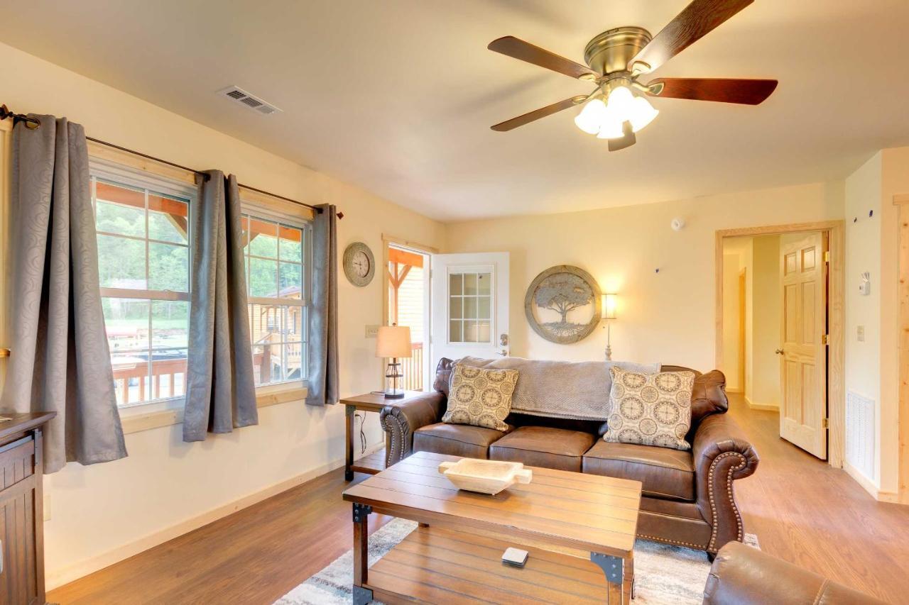 Cozy Cabin On Tuckasegee River - Near Bryson City Luaran gambar