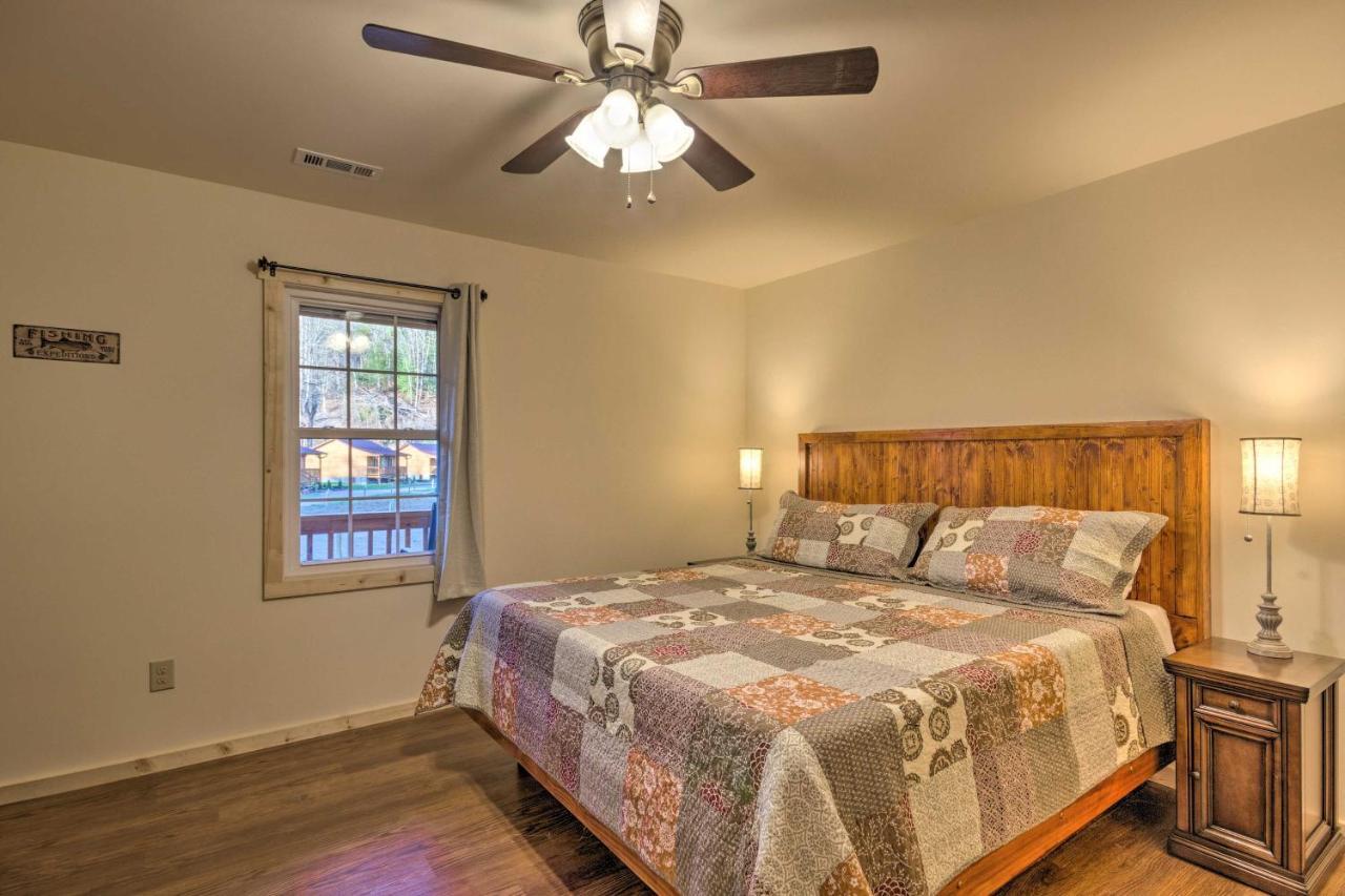 Cozy Cabin On Tuckasegee River - Near Bryson City Luaran gambar