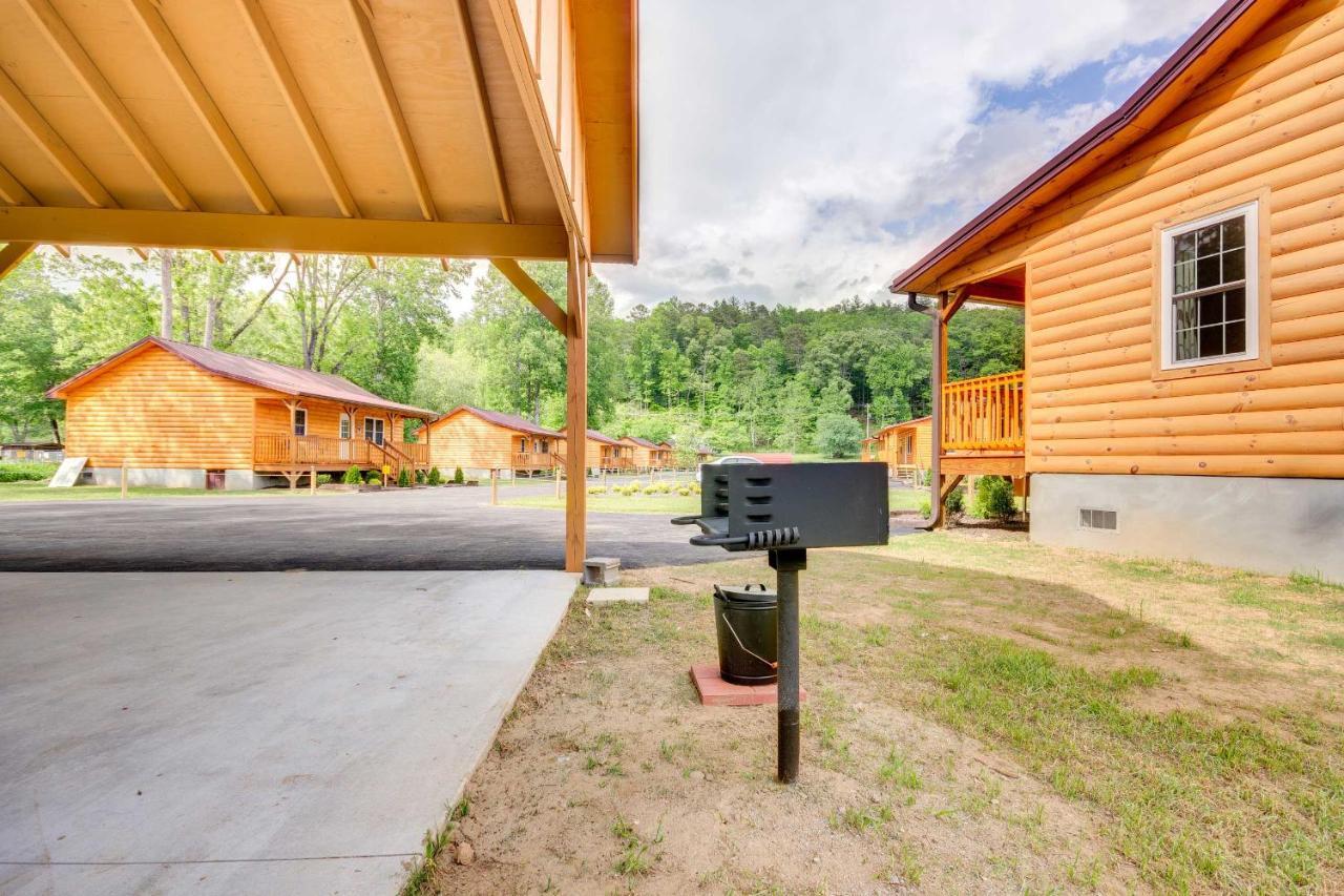 Cozy Cabin On Tuckasegee River - Near Bryson City Luaran gambar